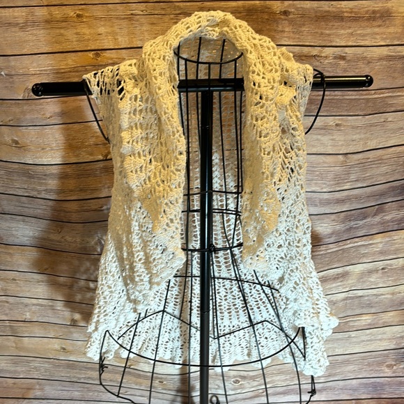 Sweaters - Vintage handmade off white vest beautiful back drop one of a kind bohemian